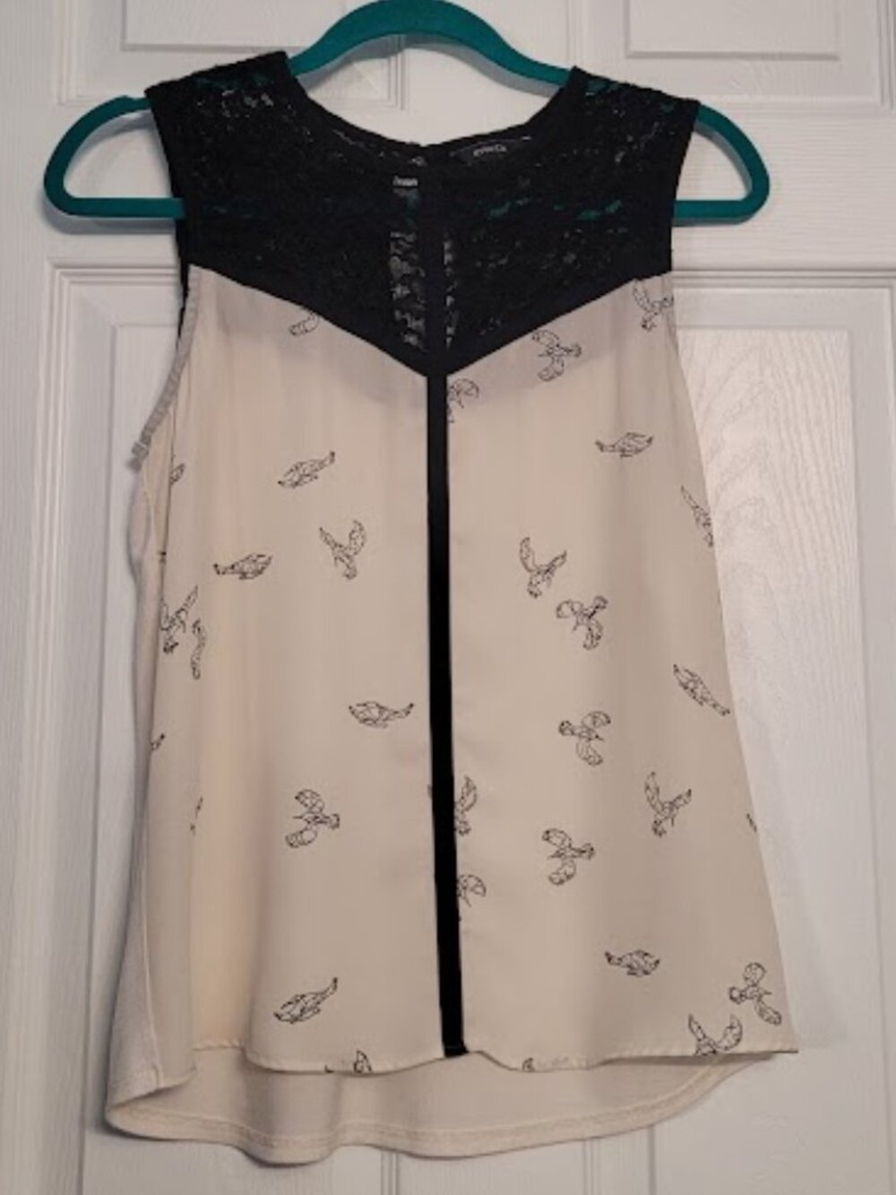 Delicate Bird Print & Lace Sleeveless Tank top Blouse-Size Small-Cream/Blk-Chic